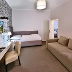 Aplend Hotel Lujza Major
