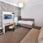 Aplend Hotel Lujza Major