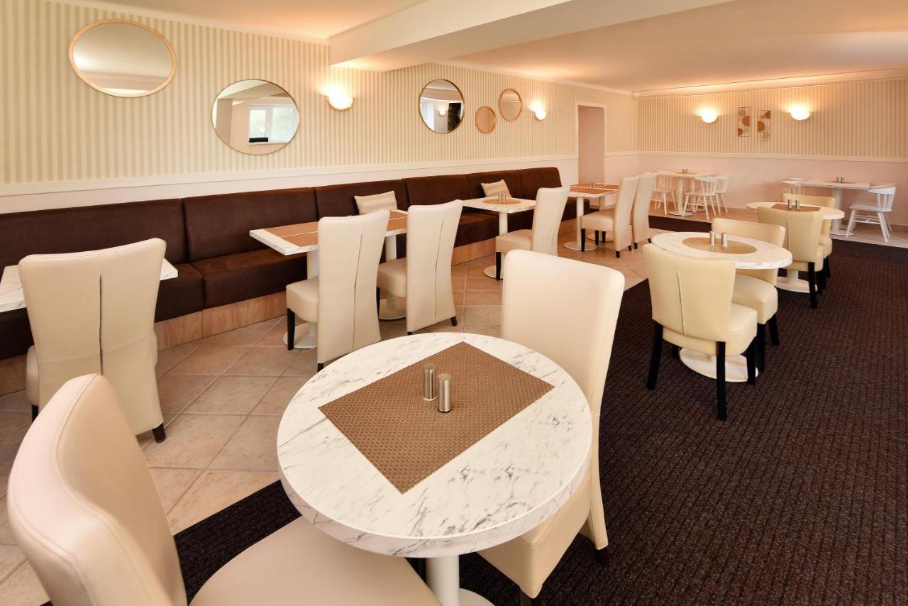 Hotel Aplend Lujza Major 3*