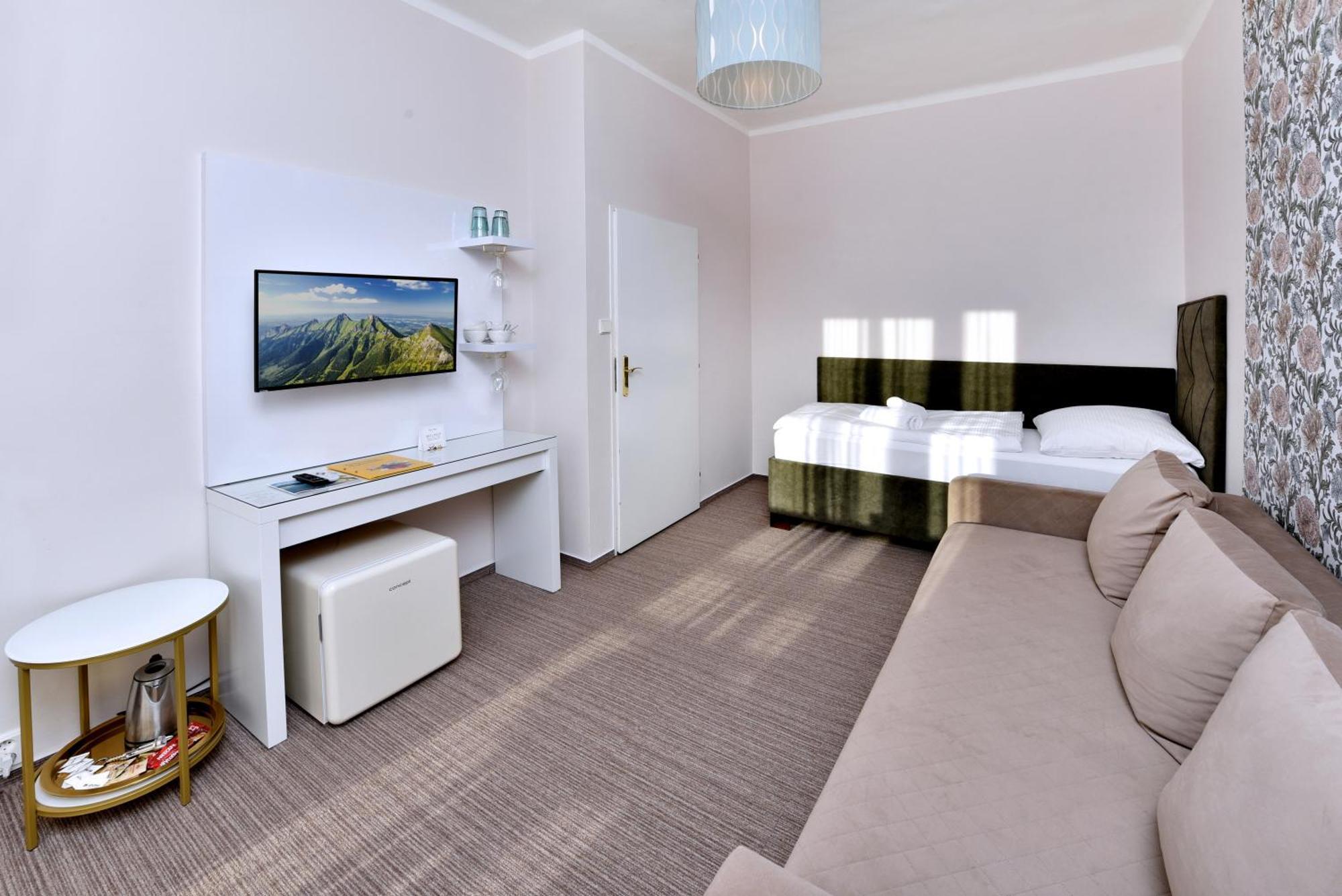 Hotel Aplend Lujza Major 3*